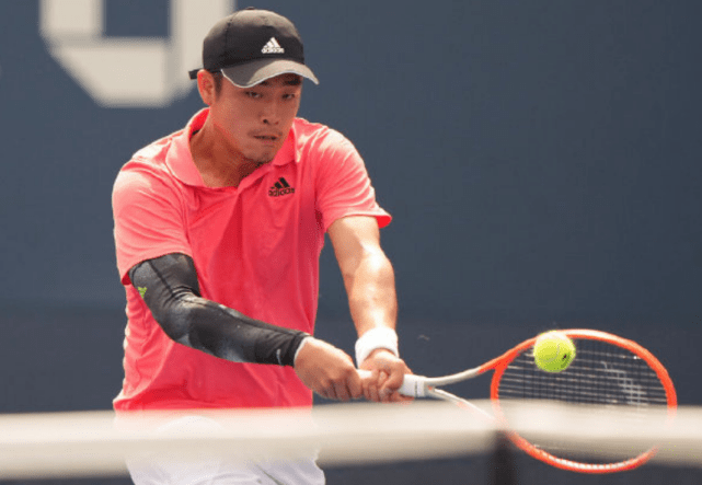 曼联向这名 曼联向这名